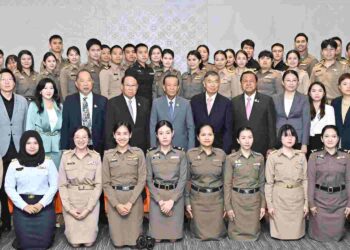 ประธานสภาฯต้อนรับ สมาคมวัฒนธรรมและเศรษฐกิจไทย-จีน และคณะผู้ได้รับทุนการศึกษาจากจีน