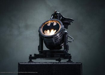 CASETiFY ฉลองครบรอบ 85 ปี “แบทแมน” ด้วยเคส Batmobile 3 มิติ
