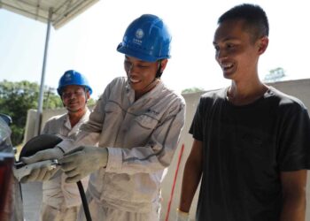 ‘การไฟฟ้าฉงชิ่ง’ สร้าง‘เสาชาร์จไฟฟ้า’ในพื้นที่ชนบท