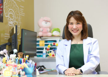 จิตแพทย์ แนะครอบครัวเสริมภูมิ !!!การดูแลจิตใจและความรู้สึกสังเกตได้จากพฤติกรรมของเด็ก หลังลูกน้อยได้รับเหตุกระทบกระเทือนจิตใจ