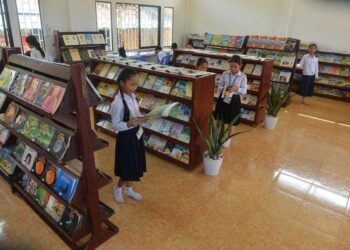 ห้องสมุดล้านช้าง-แม่โขง จุดประกายการเรียนรู้ให้นักเรียนกัมพูชา