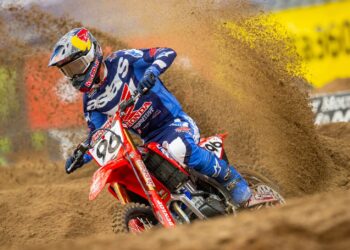 “ฮันเตอร์ ลอว์เรนซ์” บิด CRF450R เก็บโพเดียมต่อเนื่องศึก AMA SX 2026 สนามที่ 5