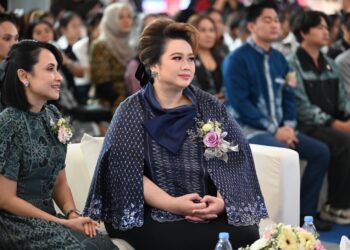 ”ศุภมาส“  ปิดเวที Soft Power แฟชั่นภาคใต้ ดันผ้าไทยจากชุมชนสู่รันเวย์โลก ชวนคนไทยสวมใส่ผ้าไทยทุกวัน
