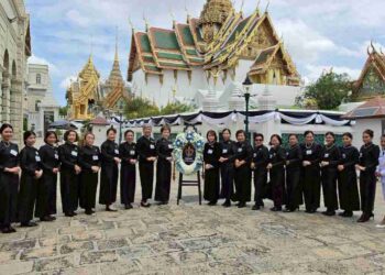 สมาคมศิษย์ซางตาครู้สคอนแวนท์ ร่วมพระพิธีสวดพระอภิธรรมพระบรมราชชนนีพันปีหลวง
