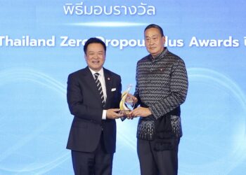 จากแสนสิริสู่ผู้นำประเทศ: “เศรษฐา ทวีสิน” คว้ารางวัลเกียรติยศ Thailand Zero Dropout