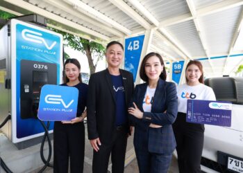 ทีทีบี จับมือ โออาร์ เปิดตัว fleet card รายแรกในไทย รองรับการเติมน้ำมันและการชาร์จ EV ในบัตรเดียว