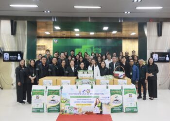 ธ.ก.ส. รับมอบข้าวสารหอมมะลิและโจ๊กภูเขาไฟจาก สกต.บุรีรัมย์  เพื่อส่งต่อความห่วงใยสร้างกำลังใจแก่ผู้ประสบภัย